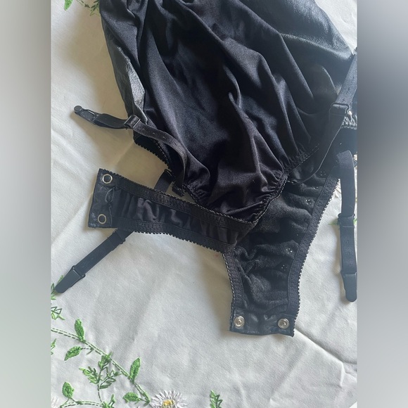 Vintage XTC Black Leather Sexy Lace Up Bodysuit Size L Deadstock - Picture 7 of 12